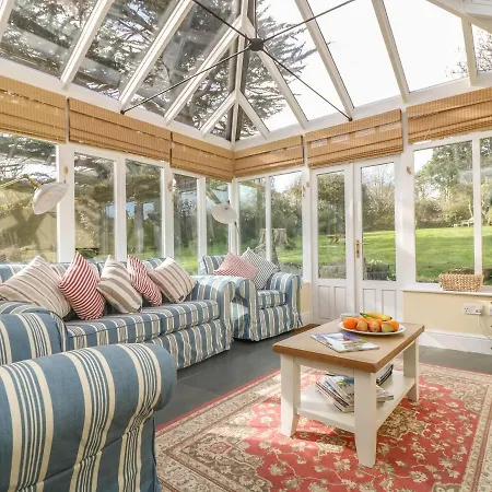 Holiday home Boskednan Wartha